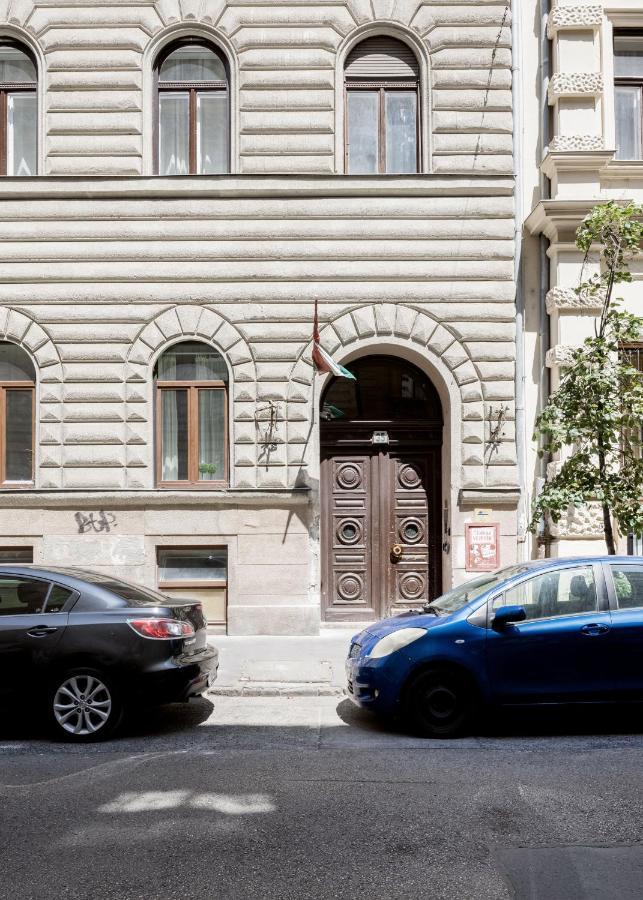 Luxe, Historic Home Near Downtown Landmarks 19Th Century Budapest Bagian luar foto